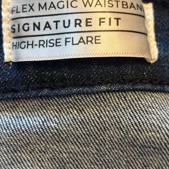 Lane Bryant NWT Signature Fit High-Rise Dressy Flare Jean Medium Wash Size 20 - Picture 9 of 10